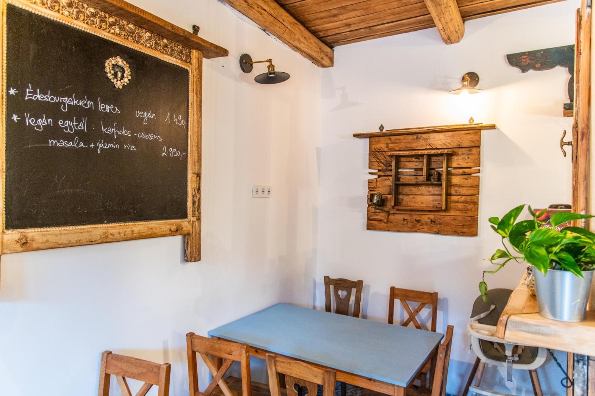 Minifaktura Loft Apartman & Reggelizo Es Etelbar Szokolya Екстериор снимка